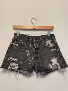 VTG Urban Outfitters Levi’s Distressed Black Denim Shorts